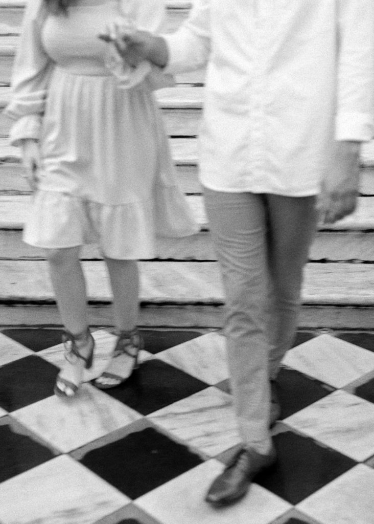4-historic-charleston-engagement-torianna-brooke-portraiture